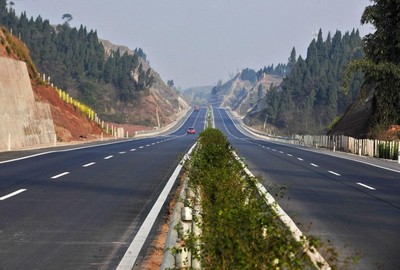 交通動(dòng)態(tài) | 內(nèi)威榮高速榮縣東入口、敘永水潦鋪跨省大橋快通車(chē)?yán)?_社會(huì)_網(wǎng)